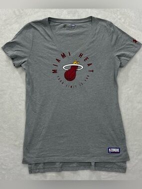 Under Armour NBA Combine Miami Heat Grey V-Neck T-Shirt Women’s Size M